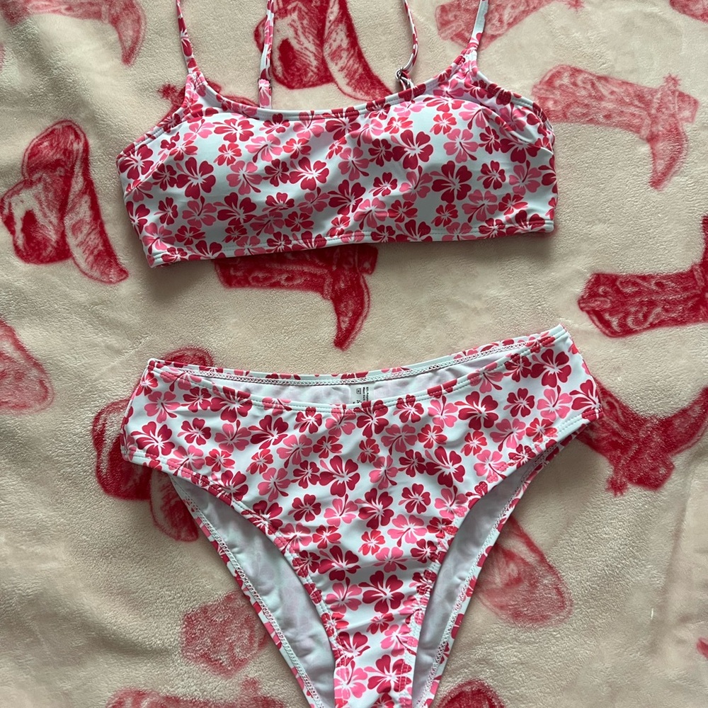 Floral Bikini Set in Pink and White